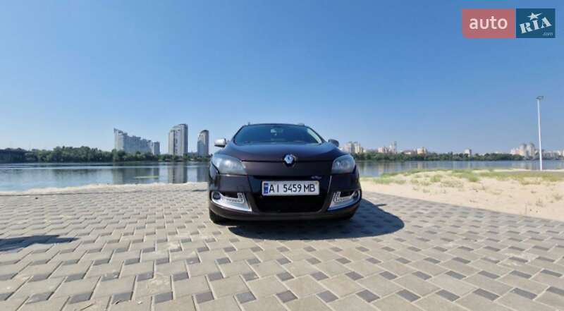 Универсал Renault Megane 2013 в Петропавловской Борщаговке