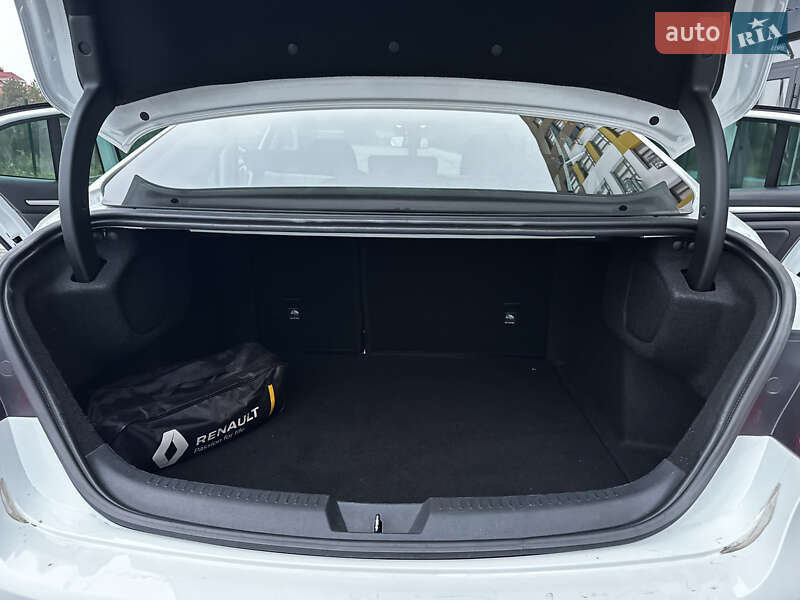 Седан Renault Megane 2020 в Луцке