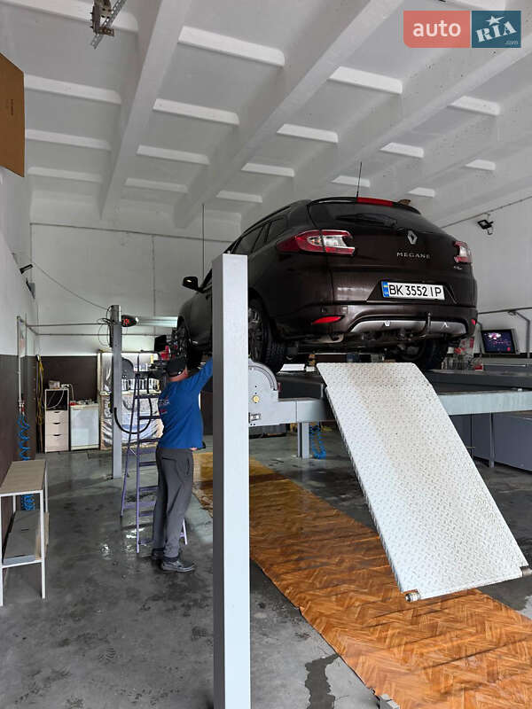 Универсал Renault Megane 2013 в Киеве фото 45 Универсал Renault Megane 2013 в Киеве