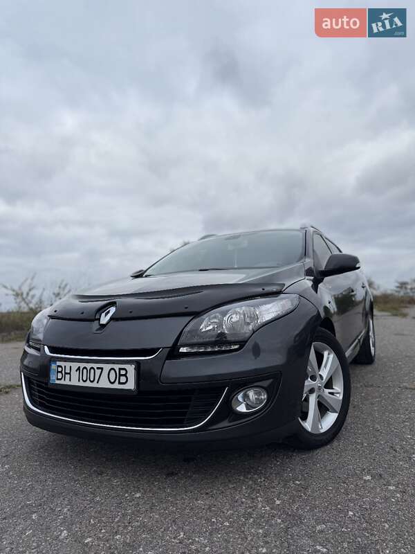 Универсал Renault Megane 2013 в Червонознаменке фото 49 Универсал Renault Megane 2013 в Червонознаменке
