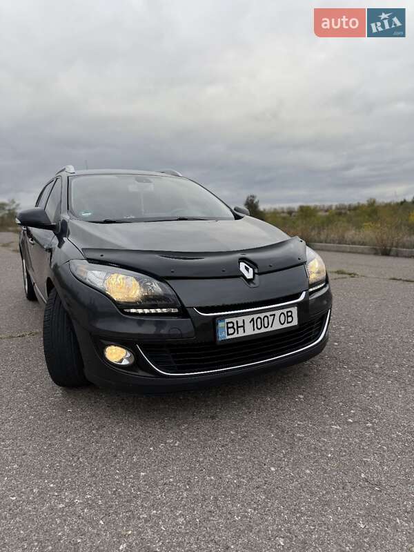Универсал Renault Megane 2013 в Червонознаменке фото 63 Универсал Renault Megane 2013 в Червонознаменке
