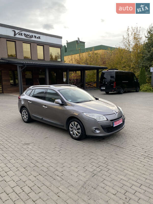 Универсал Renault Megane 2011 в Ровно фото 8 Универсал Renault Megane 2011 в Ровно