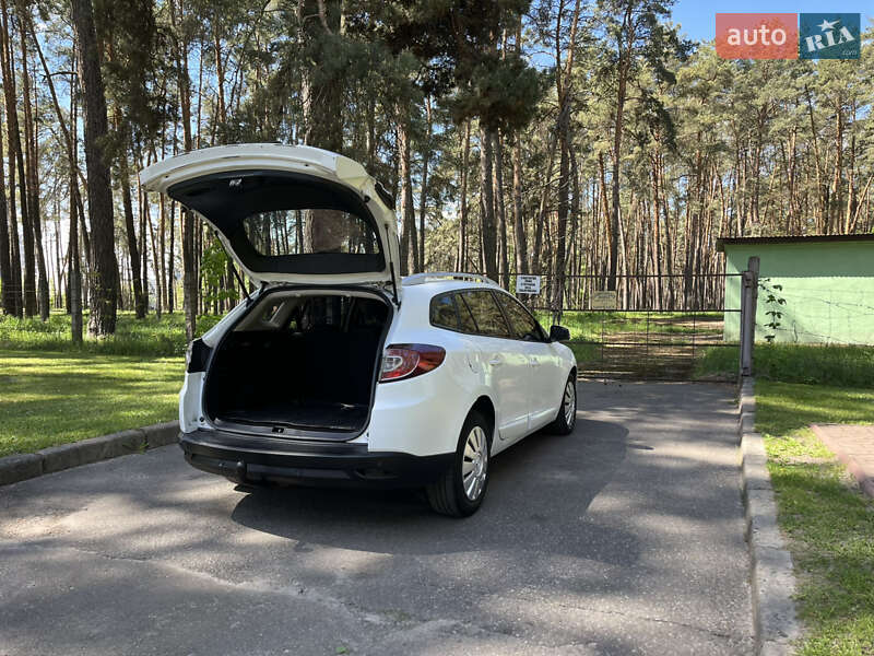 Универсал Renault Megane 2012 в Чернигове фото 13 Универсал Renault Megane 2012 в Чернигове