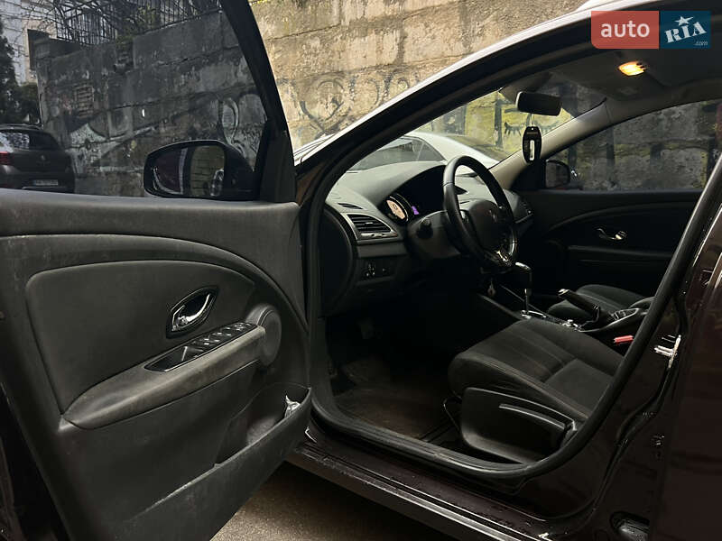 Универсал Renault Megane 2014 в Киеве фото 23 Универсал Renault Megane 2014 в Киеве