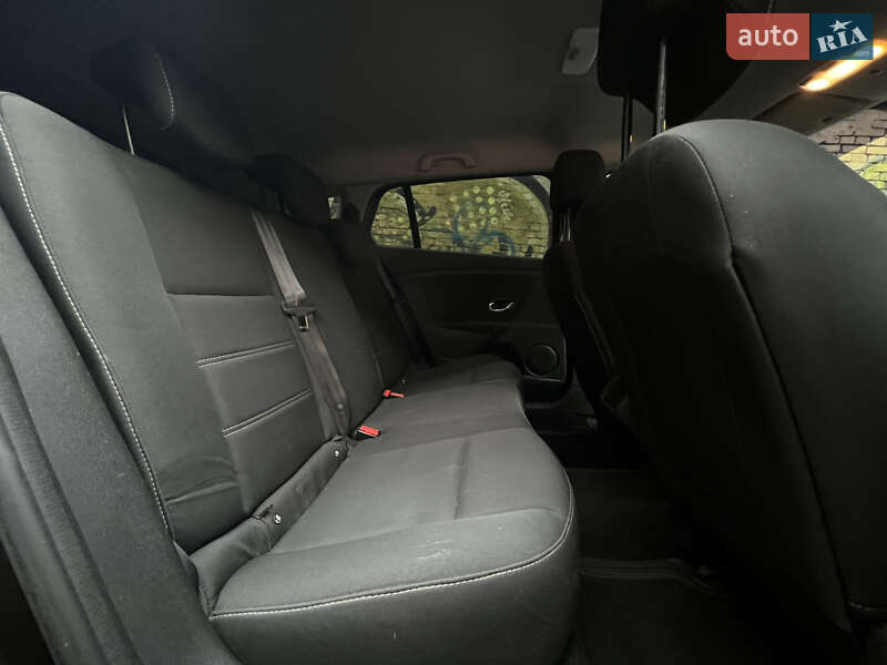 Универсал Renault Megane 2014 в Киеве фото 32 Универсал Renault Megane 2014 в Киеве