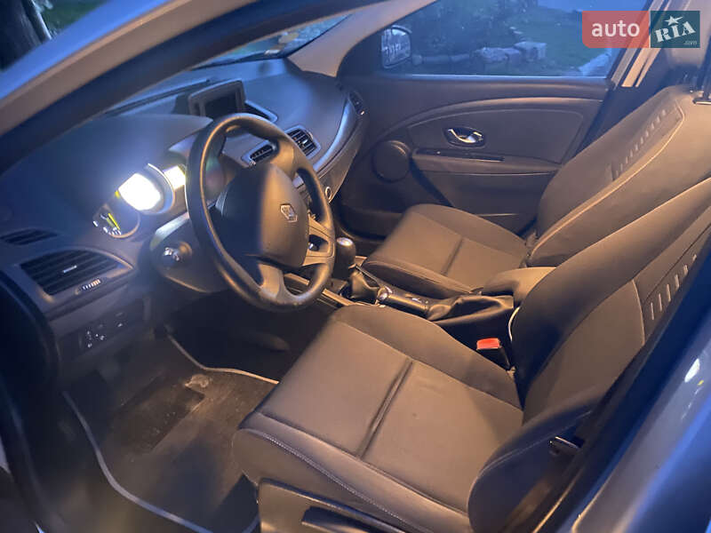 Универсал Renault Megane 2011 в Николаеве фото 9 Универсал Renault Megane 2011 в Николаеве