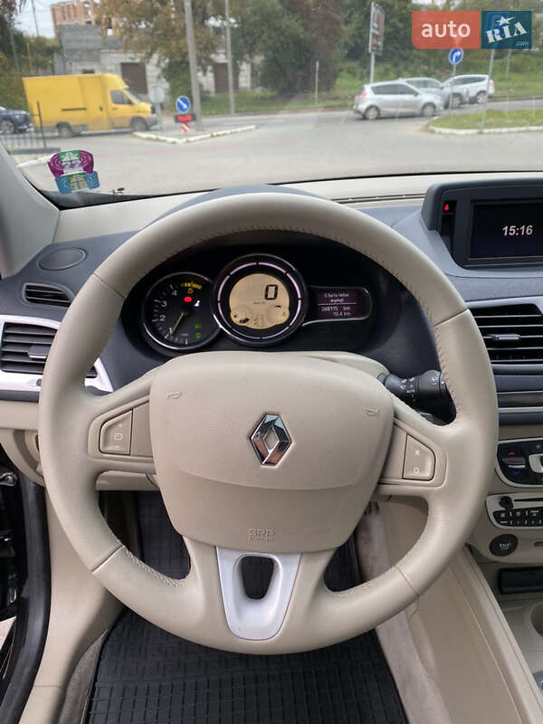 Універсал Renault Megane 2010 в Рівному фото 35 Універсал Renault Megane 2010 в Рівному