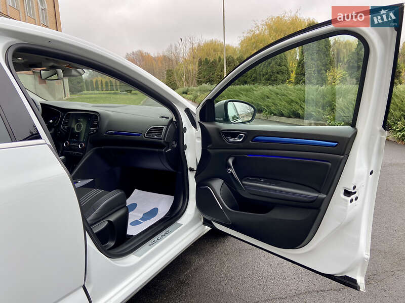 Хэтчбек Renault Megane 2017 в Умани