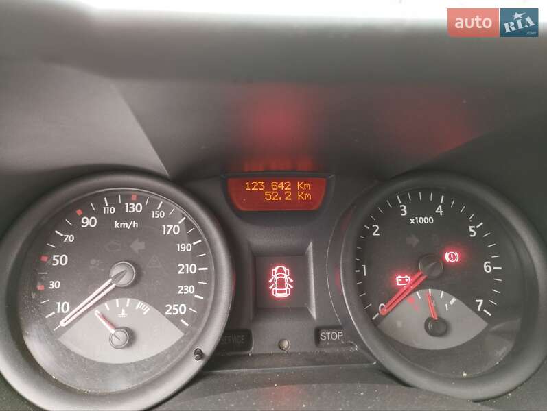 Хэтчбек Renault Megane 2003 в Радомышле фото 3 Хэтчбек Renault Megane 2003 в Радомышле