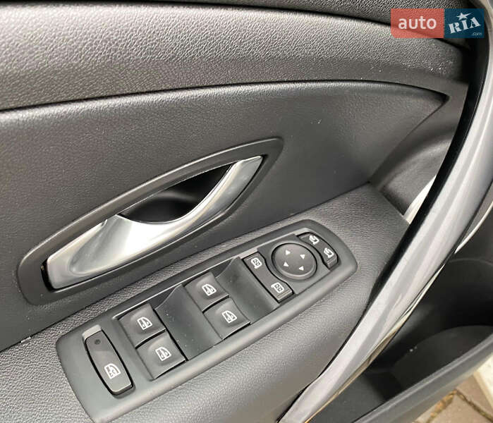 Универсал Renault Megane 2011 в Ровно фото 16 Универсал Renault Megane 2011 в Ровно