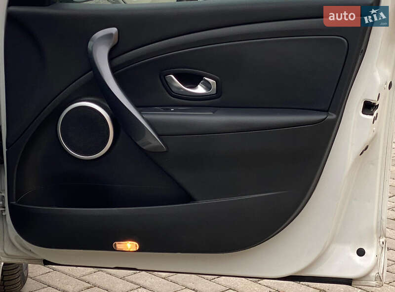 Универсал Renault Megane 2011 в Ровно фото 26 Универсал Renault Megane 2011 в Ровно