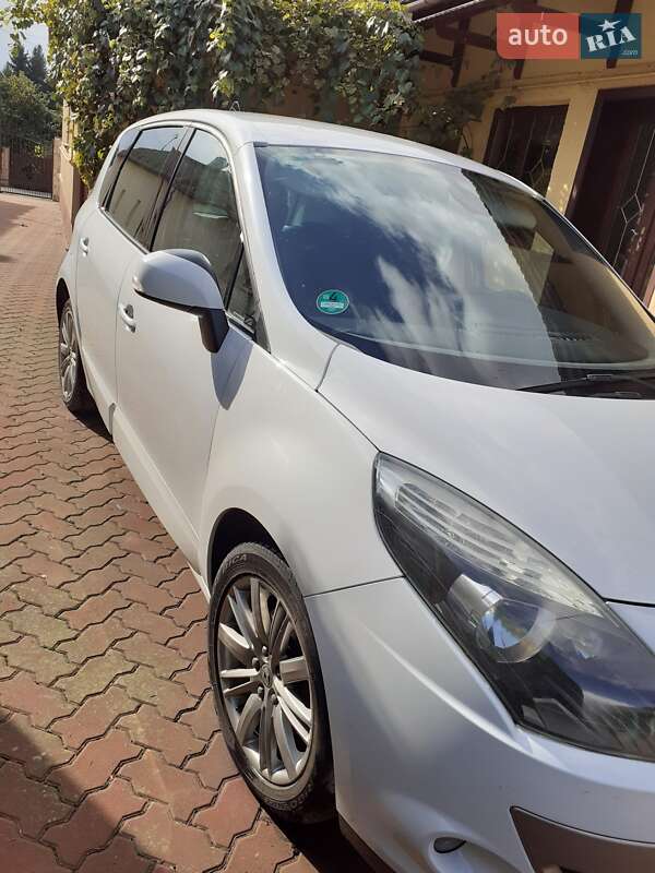 Універсал Renault Megane 2010 в Береговому