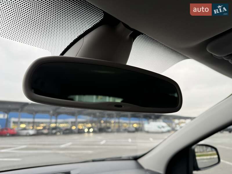 Універсал Renault Megane 2013 в Києві фото 39 Універсал Renault Megane 2013 в Києві