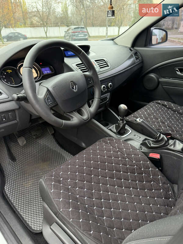 Хэтчбек Renault Megane 2014 в Кривом Роге