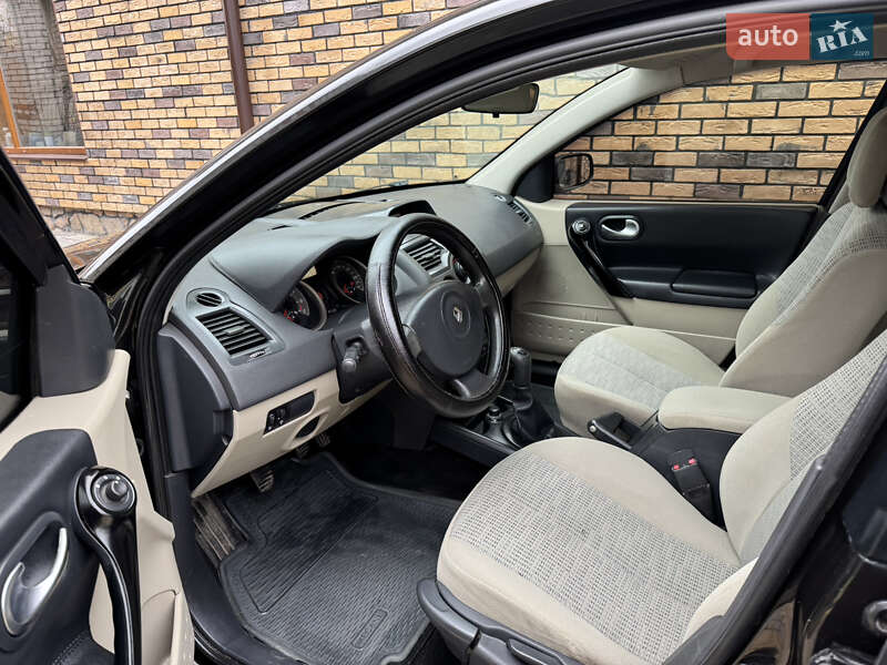 Седан Renault Megane 2007 в Новом Буге фото 12 Седан Renault Megane 2007 в Новом Буге
