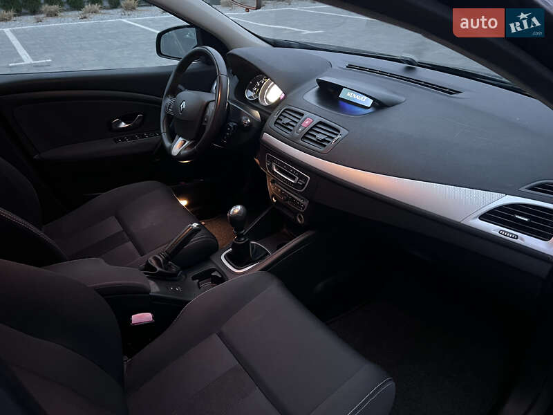 Хэтчбек Renault Megane 2009 в Луцке фото 16 Хэтчбек Renault Megane 2009 в Луцке