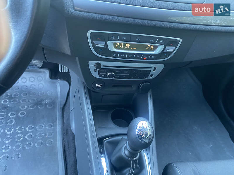 Универсал Renault Megane 2014 в Луцке фото 13 Универсал Renault Megane 2014 в Луцке