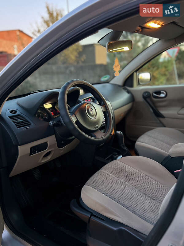 Универсал Renault Megane 2006 в Турбовом фото 12 Универсал Renault Megane 2006 в Турбовом