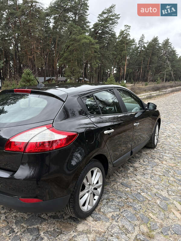 Хэтчбек Renault Megane 2010 в Ахтырке фото 7 Хэтчбек Renault Megane 2010 в Ахтырке