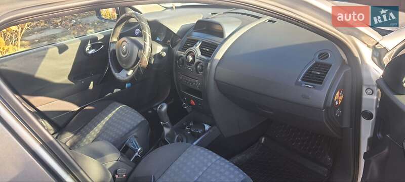 Седан Renault Megane 2006 в Чугуеве фото 16 Седан Renault Megane 2006 в Чугуеве