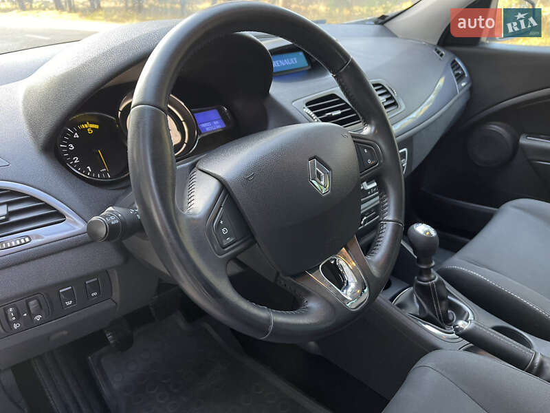 Универсал Renault Megane 2015 в Славуте фото 104 Универсал Renault Megane 2015 в Славуте