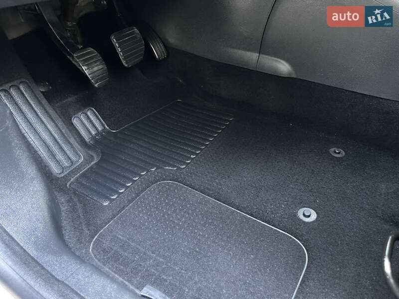 Универсал Renault Megane 2015 в Славуте фото 127 Универсал Renault Megane 2015 в Славуте