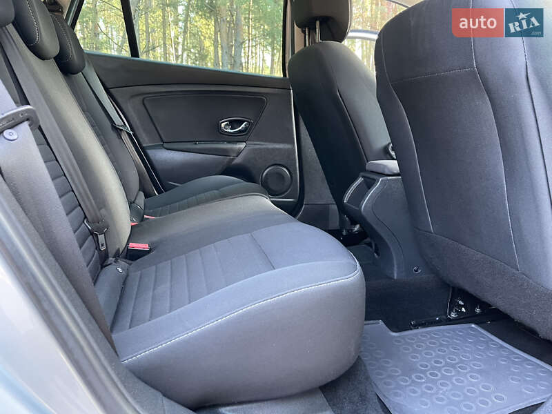Универсал Renault Megane 2015 в Славуте фото 135 Универсал Renault Megane 2015 в Славуте