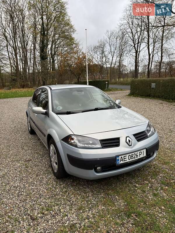 Седан Renault Megane 2004 в Запорожье фото 2 Седан Renault Megane 2004 в Запорожье