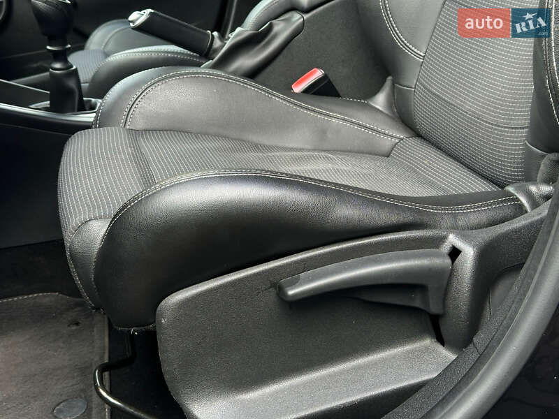 Универсал Renault Megane 2011 в Каменском фото 31 Универсал Renault Megane 2011 в Каменском