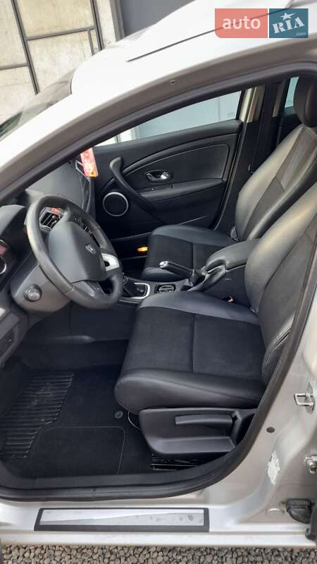 Универсал Renault Megane 2010 в Хмельницком фото 8 Универсал Renault Megane 2010 в Хмельницком