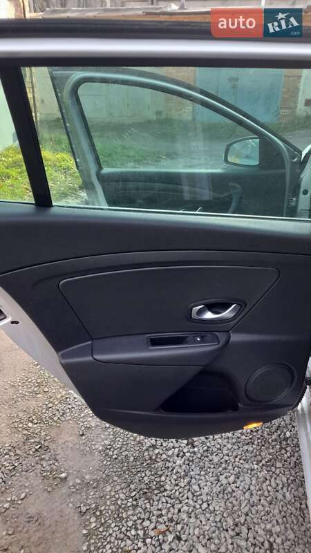 Универсал Renault Megane 2010 в Хмельницком фото 15 Универсал Renault Megane 2010 в Хмельницком