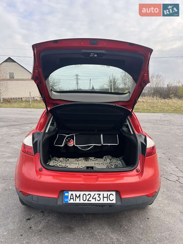 Хэтчбек Renault Megane 2011 в Звягеле