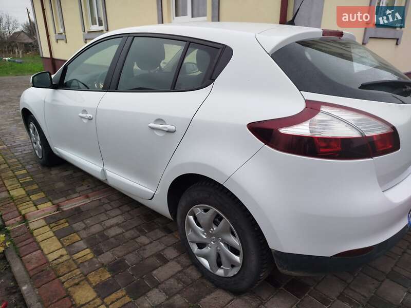 Хэтчбек Renault Megane 2015 в Вараше