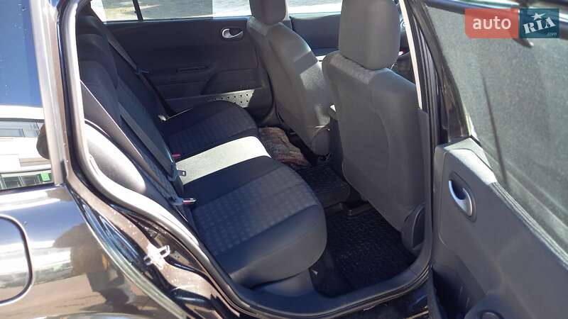 Универсал Renault Megane 2009 в Черкассах фото 21 Универсал Renault Megane 2009 в Черкассах