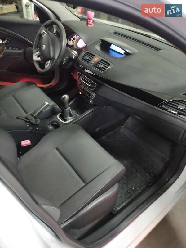 Хэтчбек Renault Megane 2011 в Сумах