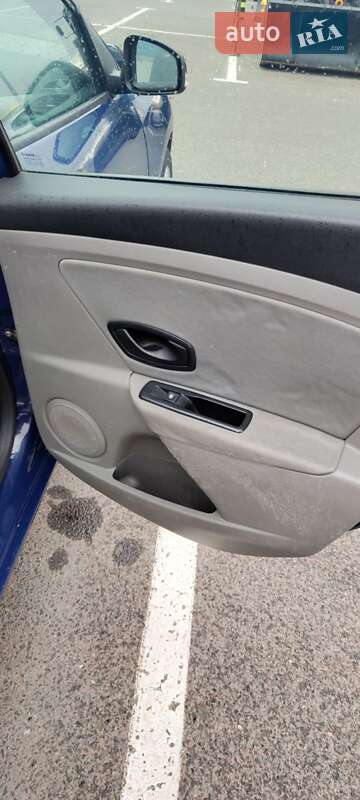 Универсал Renault Megane 2010 в Луцке фото 34 Универсал Renault Megane 2010 в Луцке