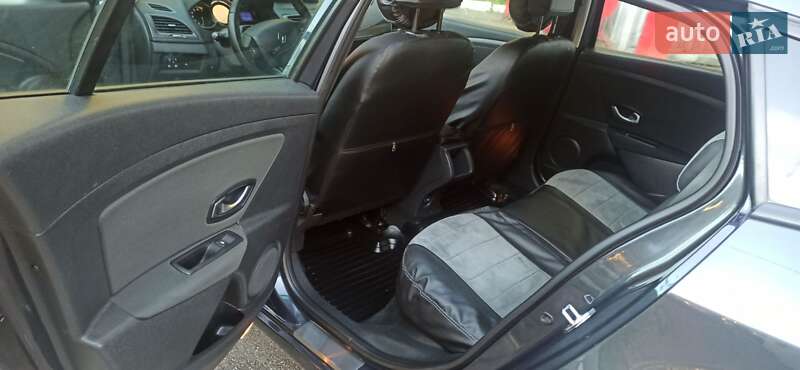 Универсал Renault Megane 2010 в Глухове