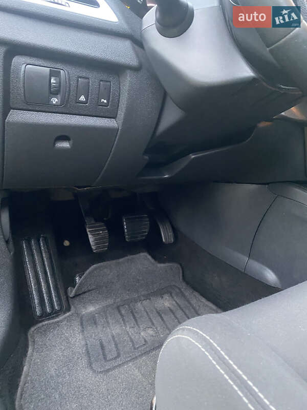 Универсал Renault Megane 2009 в Луцке фото 8 Универсал Renault Megane 2009 в Луцке