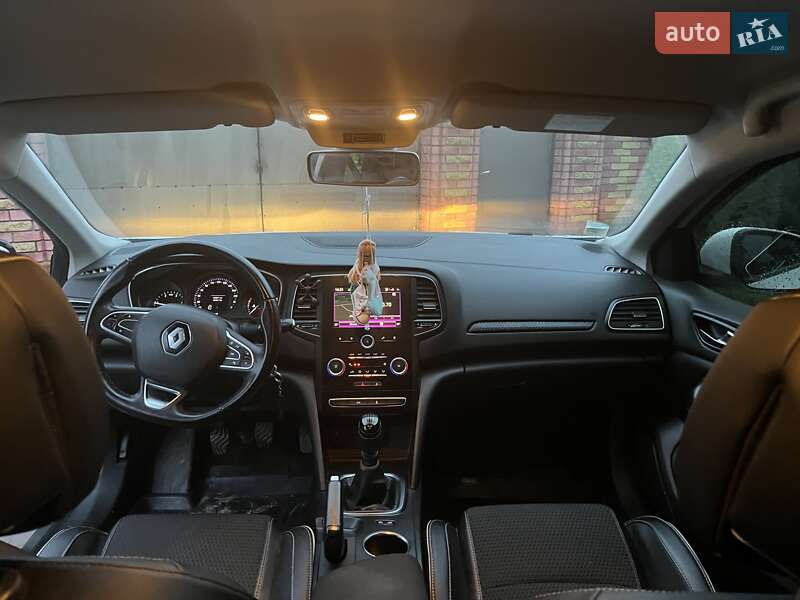 Хэтчбек Renault Megane 2016 в Степани фото 12 Хэтчбек Renault Megane 2016 в Степани