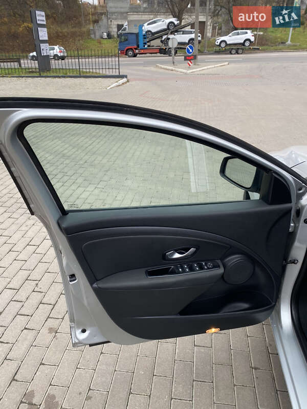 Универсал Renault Megane 2011 в Ровно фото 23 Универсал Renault Megane 2011 в Ровно