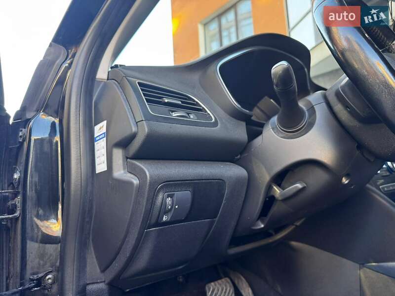 Універсал Renault Megane 2017 в Івано-Франківську фото 36 Універсал Renault Megane 2017 в Івано-Франківську