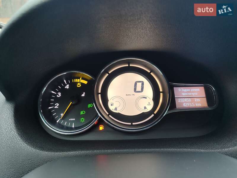 Хэтчбек Renault Megane 2015 в Чернигове фото 16 Хэтчбек Renault Megane 2015 в Чернигове