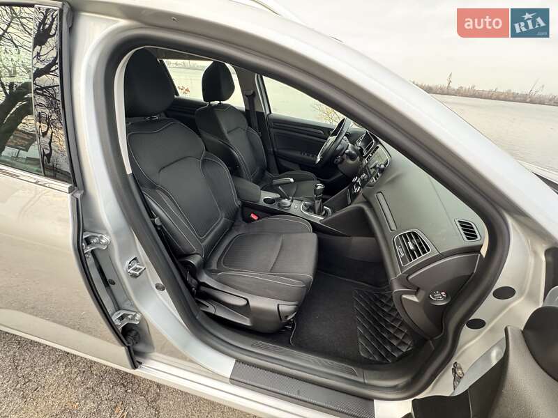 Универсал Renault Megane 2018 в Днепре фото 26 Универсал Renault Megane 2018 в Днепре