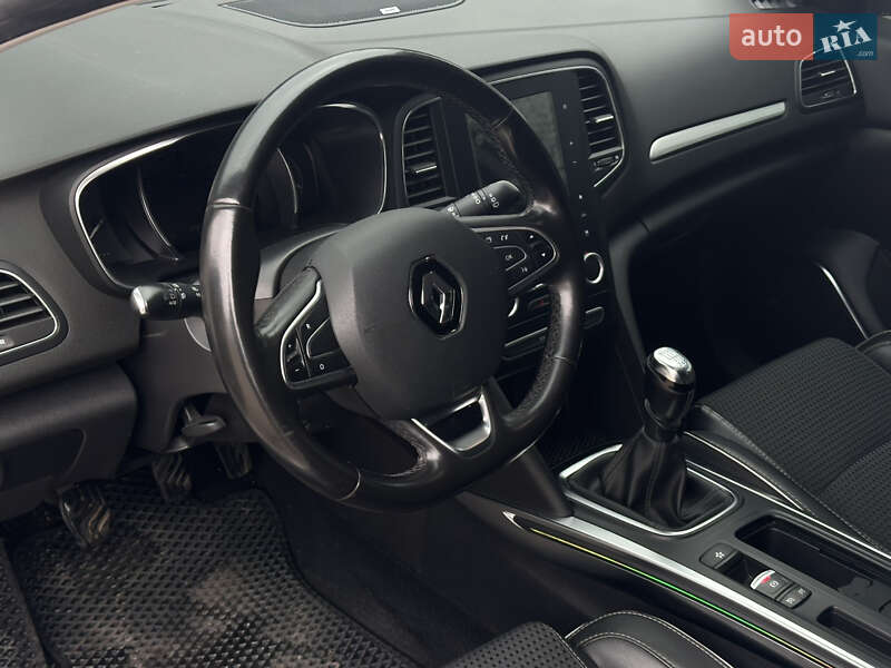 Универсал Renault Megane 2017 в Николаеве фото 10 Универсал Renault Megane 2017 в Николаеве