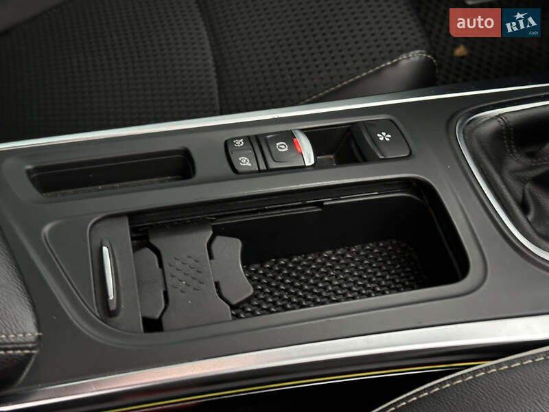 Универсал Renault Megane 2017 в Николаеве фото 16 Универсал Renault Megane 2017 в Николаеве