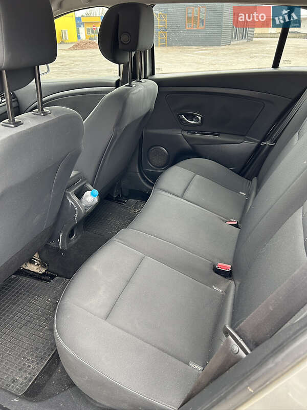 Универсал Renault Megane 2012 в Житомире фото 14 Универсал Renault Megane 2012 в Житомире