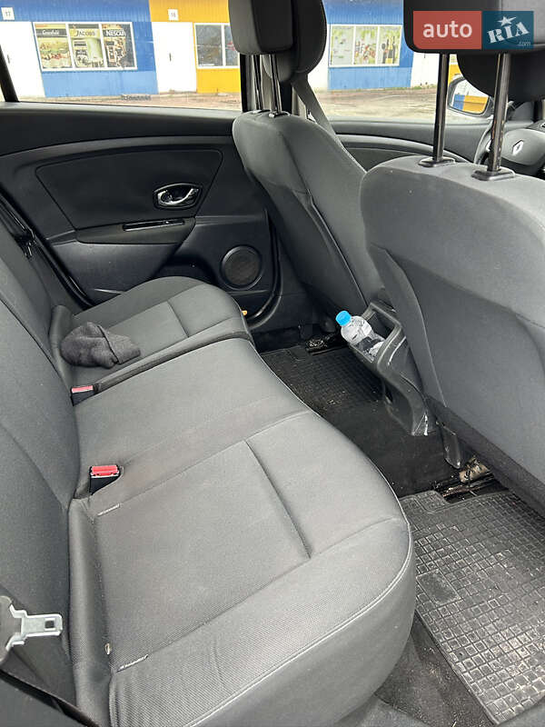 Универсал Renault Megane 2012 в Житомире фото 19 Универсал Renault Megane 2012 в Житомире