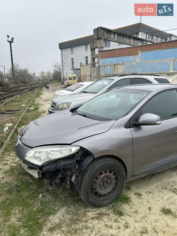 Хетчбек Renault Megane 2012 в Львові фото 4 Хетчбек Renault Megane 2012 в Львові