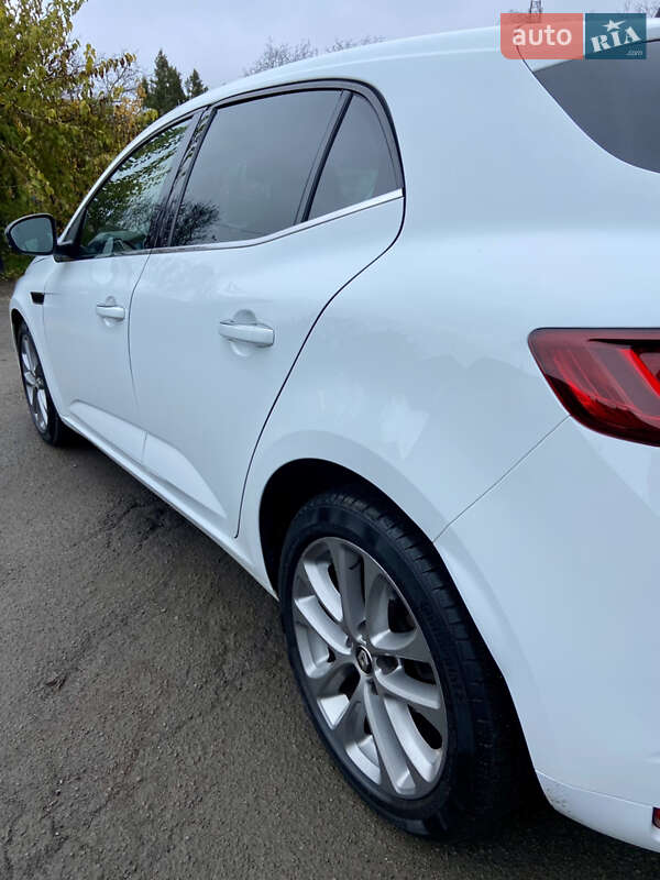 Хетчбек Renault Megane 2017 в Умані фото 24 Хетчбек Renault Megane 2017 в Умані