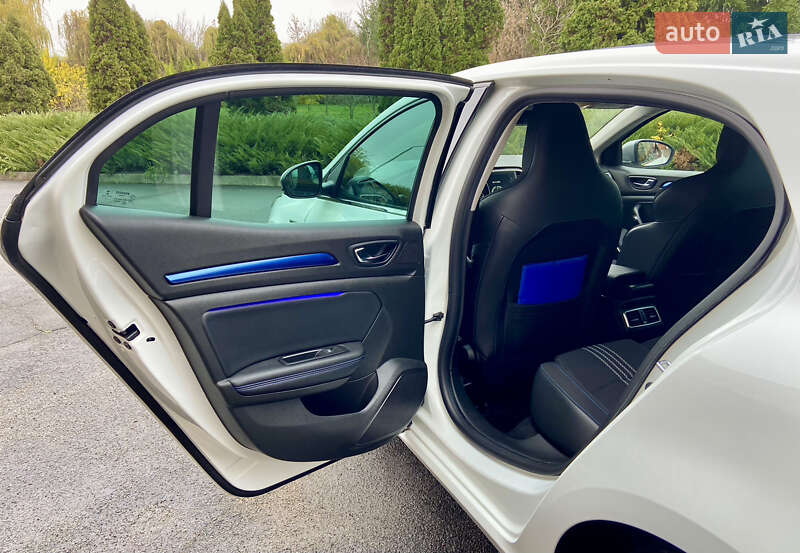 Хетчбек Renault Megane 2017 в Умані фото 44 Хетчбек Renault Megane 2017 в Умані